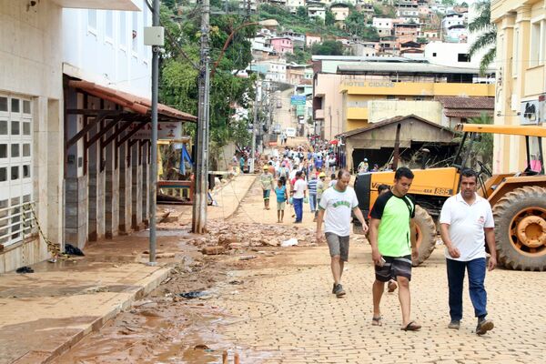 A previsão para os próximos dias é de que a chuva continue. - Sputnik Brasil