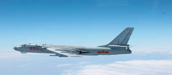 Bombardeiro estratégico chinês H-6 (foto de arquivo) Bombardeiro estratégico chinês H-6 (foto de arquivo) - Sputnik Brasil