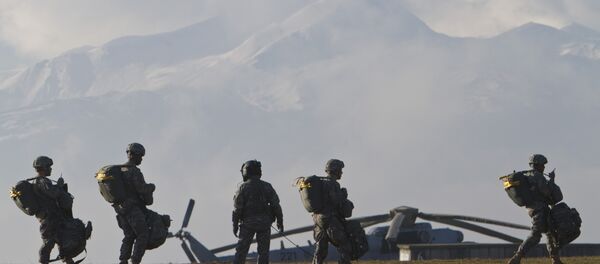 Militares dos EUA durante treinamentos na base militar Camp Bondsteel no Kosovo, foto de arquivo - Sputnik Brasil