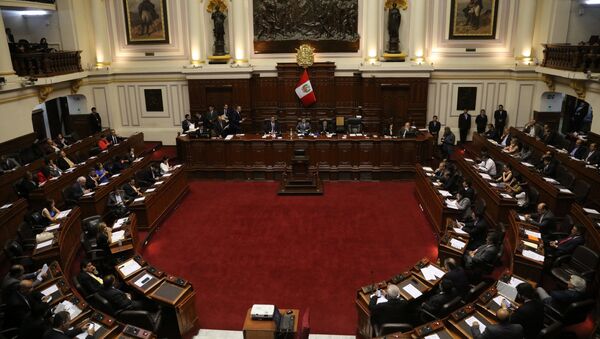 Peru's Congress President Luis Galarreta leads the session to file a motion to impeach President Pedro Pablo Kuczynski - Sputnik Brasil
