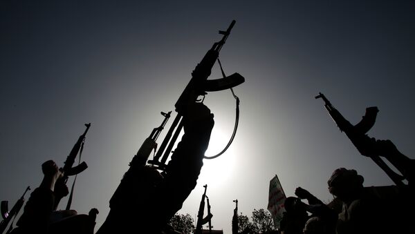 Houthis protestam contra ataques aéreos sauditas - Sputnik Brasil