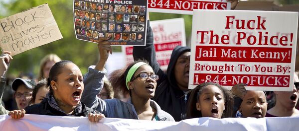 Protestos contra morte de jovem negro em Visconsin, nos EUA. - Sputnik Brasil