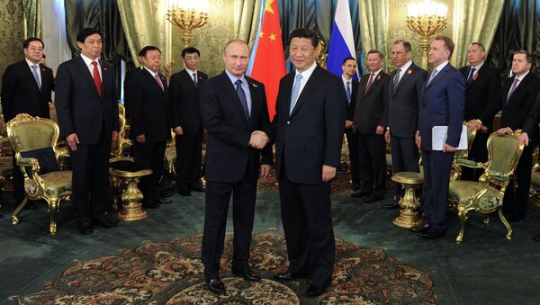 Presidente da Rússia Vladimir e presidente da China Xi Jinping em Moscou - Sputnik Brasil