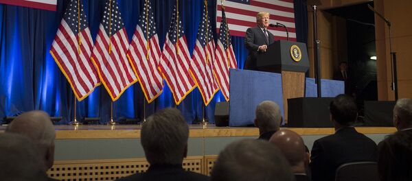 Donald Trump discursando sobre a nova Estratégia de Segurança Nacional, 18 de dezembro de 2017 - Sputnik Brasil