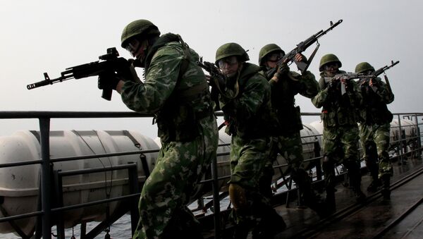 Fuzileiros da Frota do Pacífico da Marinha russa protegem a região de Kamchatka (Extremo Oriente russo) - Sputnik Brasil