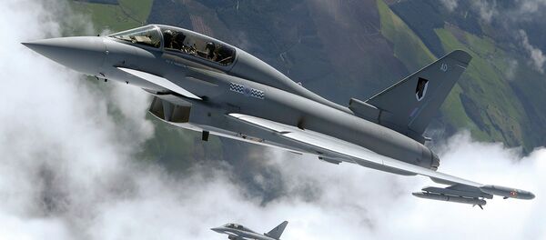 Caças Eurofighter Typhoon da Força Aérea britânica Caças Eurofighter Typhoon da Força Aérea britânica - Sputnik Brasil
