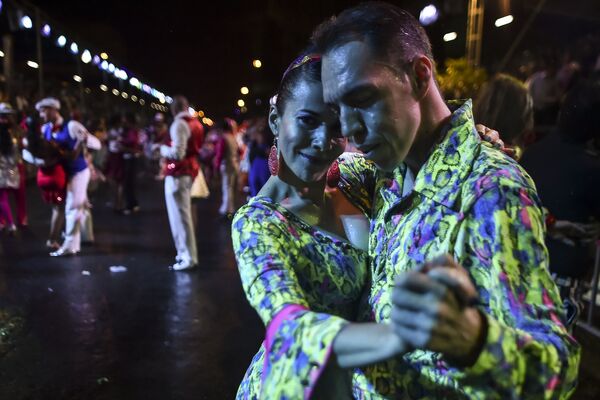Dançarinos de salsa durante o 60º festival de salsa Salsódromo, na cidade de Cali - Sputnik Brasil
