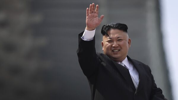 2017 também foi marcado por repetidos testes balísticos da Coreia do Norte e até mesmo um teste nuclear. Na foto, o líder norte-coreano Kim Jong-un. - Sputnik Brasil