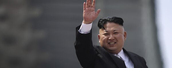 2017 também foi marcado por repetidos testes balísticos da Coreia do Norte e até mesmo um teste nuclear. Na foto, o líder norte-coreano Kim Jong-un. - Sputnik Brasil