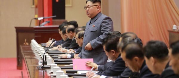 Líder norte-coreano, Kim Jong-un, discursando na 5a conferência do Partido dos Trabalhadores da Coreia Líder norte-coreano, Kim Jong-un, discursando na 5a conferência do Partido dos Trabalhadores da Coreia - Sputnik Brasil