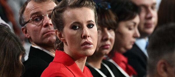 Candidata à presidência russa em 2018, Ksenia Sobchak, durante a coletiva de imprensa anual de Vladimir Putin, em 14 de dezembro de 2017 - Sputnik Brasil