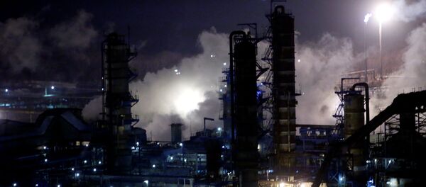 Refinaria de petróleo (imagem ilustrativa) - Sputnik Brasil