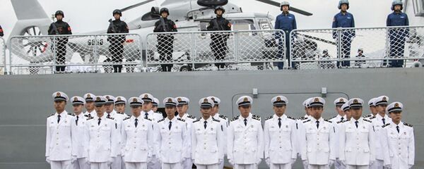 Os militares da Força Naval da China durante a cerimônia de abertura dos exercícios sino-russos Cooperação Naval 2015 - Sputnik Brasil