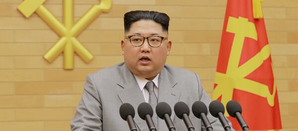Kim Jong-un, líder norte-coreano, discursando no Réveillon - Sputnik Brasil