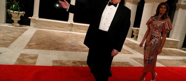 Donald Trump e Melania Trump durante férias natalinas de 2017 - Sputnik Brasil