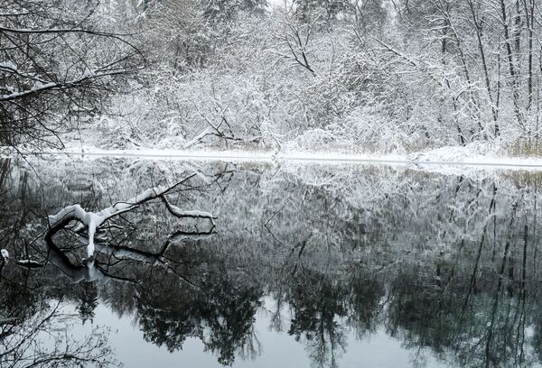 Lago Azul de Kazan no inverno - Sputnik Brasil