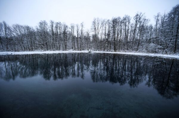 Lago Azul de Kazan no inverno - Sputnik Brasil