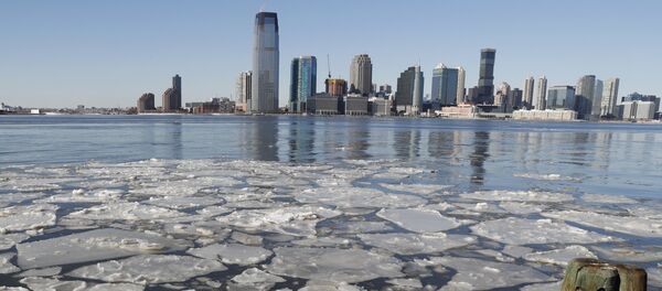 Gelo flutua no rio de Hudson, 7 de janeiro de 2018 - Sputnik Brasil
