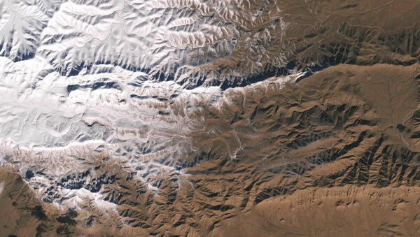 Neve no desrto do Saara - Sputnik Brasil