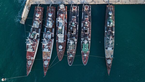 Navios ucranianos em Sevastopol, Crimeia, Rússia - Sputnik Brasil