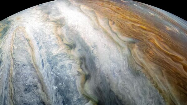 Nuvens de Júpiter tiradas pela sonda espacial Juno - Sputnik Brasil