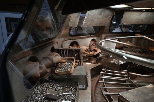 Produção de dióxido de urânio na fábrica de concentrados químicos Novosibirsk. - Sputnik Brasil