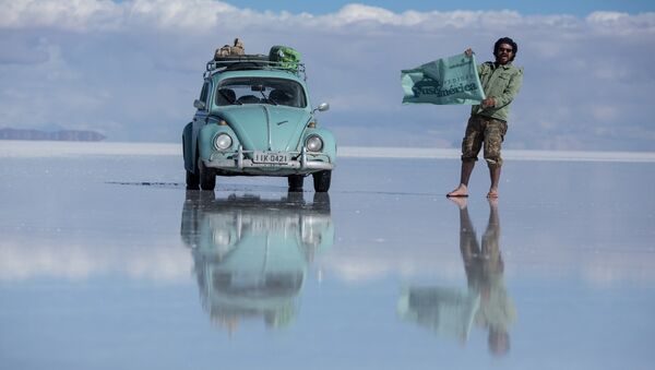 No Salar de Uyuni, Bolívia. O maior deserto de sal do mundo. - Sputnik Brasil