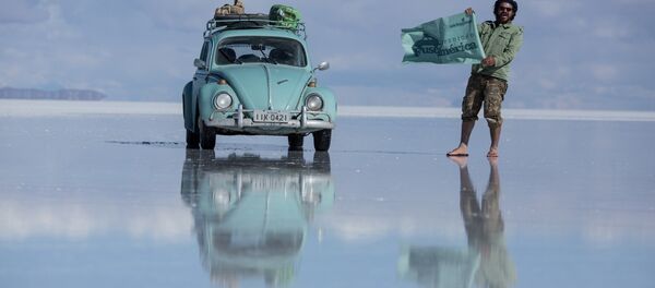 No Salar de Uyuni, Bolívia. O maior deserto de sal do mundo. - Sputnik Brasil