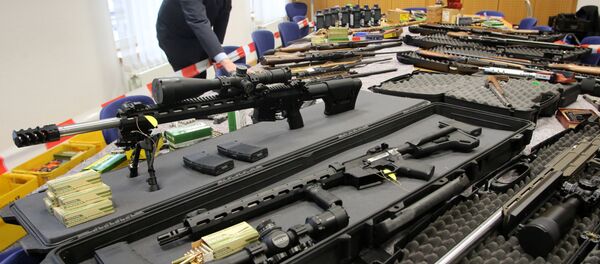 Apreensão de armas encontradas com membros do grupo extremista alemão Reichsbuerger - Sputnik Brasil