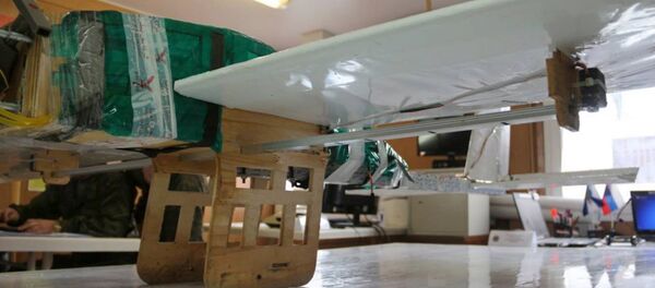 Drone usado no ataque contra as bases militares russas de Hmeymim e Tartus (Síria) Drone usado no ataque contra as bases militares russas de Hmeymim e Tartus (Síria) - Sputnik Brasil