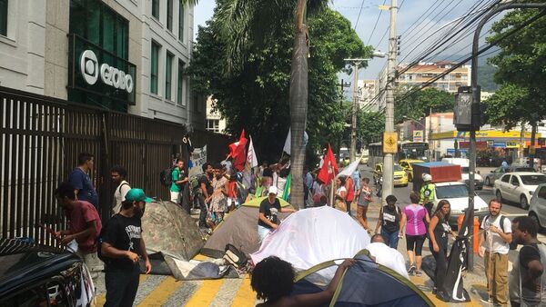 Movimentos sociais ocupam sede da Rede Globo no Rio de Janeiro. - Sputnik Brasil