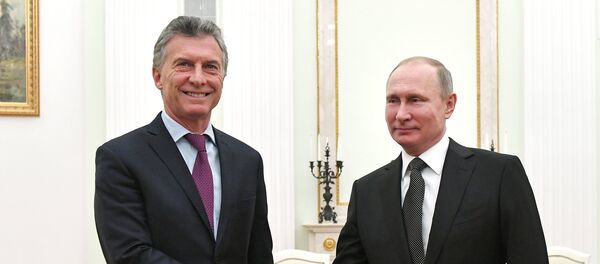 Presidente da Argentina, Mauricio Macri, e o presidente da Rússia, Vladimir Putin, 23 de janeiro de 2018 - Sputnik Brasil
