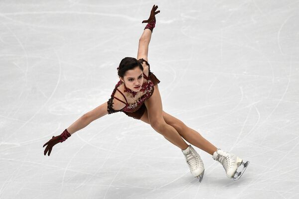 Atleta russa Yevgenia Medvedeva no Campeonato Europeu de Patinação Artística em Moscou - Sputnik Brasil