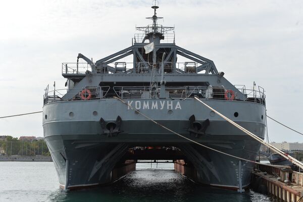 Navio de resgate Kommuna - Sputnik Brasil