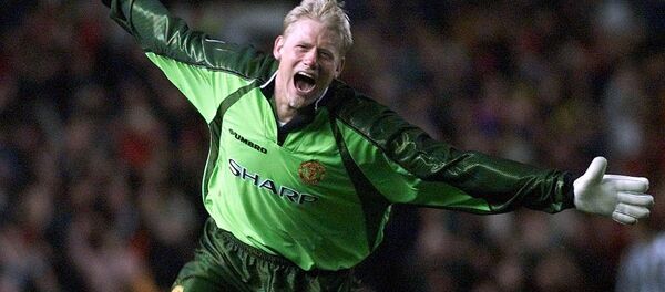 Peter Schmeichel, goleiro do Manchester United durante jogo com Juventus no âmbito da Liga dos Campeões da UEFA em 1999 - Sputnik Brasil