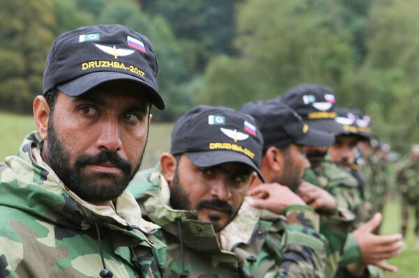 Exercícios militares conjuntos entre Rússia e Paquistão Druzhba 2017 - Sputnik Brasil