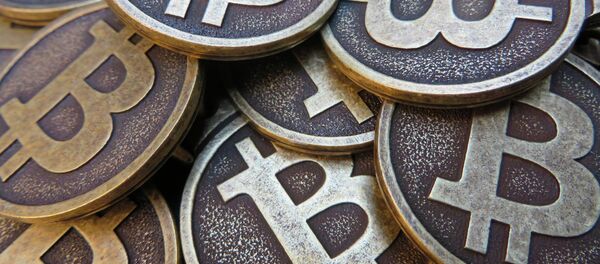 Bitcoin (imagen referencial) - Sputnik Brasil