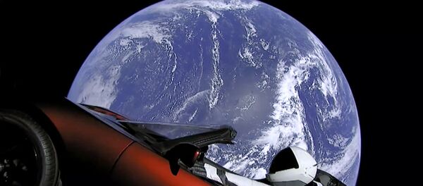 SpaceX Lança foguete Falcon Heavy com o carro Tesla Roadster SpaceX Lança foguete Falcon Heavy com o carro Tesla Roadster - Sputnik Brasil