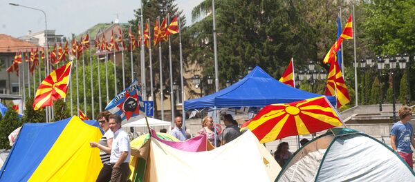 Tendas de manifestantes durante protesto antigovernamental em Skopje. - Sputnik Brasil