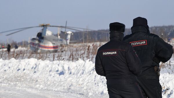 Polícia no município de Ramensky da região de Moscou onde caiu o avião An-148 - Sputnik Brasil