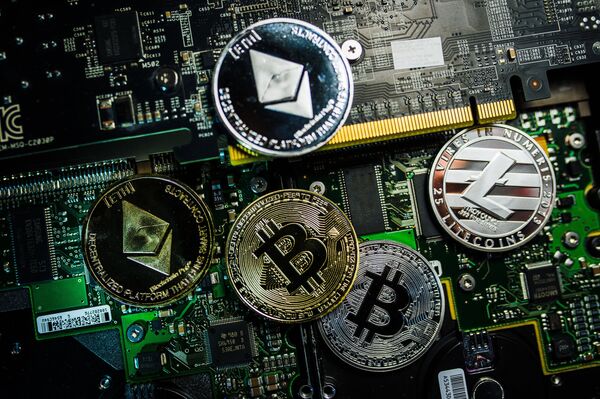 Irã quer usar criptomoedas para derrotar Trump, relata mídia - Sputnik Brasil