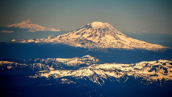 Monte Hood, montanha mais alta do estado americano do Oregon - Sputnik Brasil