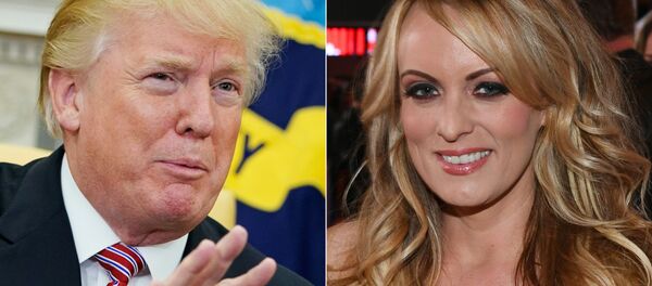 Donald Trump e Stormy Daniels - Sputnik Brasil