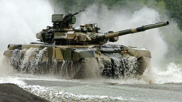 Tanque russo T-90S (foto de arquivo) - Sputnik Brasil