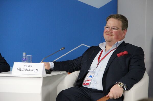 Eminente empresário, investidor e filantropo finlandês, Pekka Viljakainen, durante o Fórum de Investimentos 2018, em Sochi, em 16 de fevereiro de 2018 - Sputnik Brasil