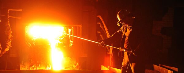 Operário em fundição de aço (Arquivo) - Sputnik Brasil