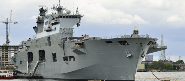 HMS Ocean durante as Olimpíadas de Londres, em 2012. - Sputnik Brasil