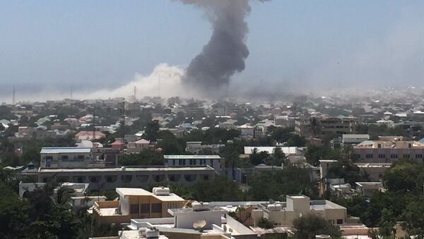 Explosão de um carro-bomba na capital da Somália (foto de arquivo) - Sputnik Brasil