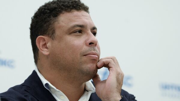 Ex-atacante da seleção brasileira de futebol Ronaldo - Sputnik Brasil