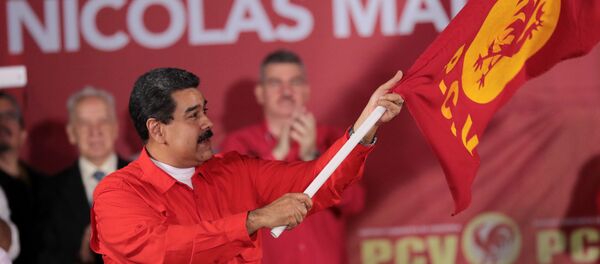 Maduro durante encontro com Partido Comunista da Venezuela - Sputnik Brasil